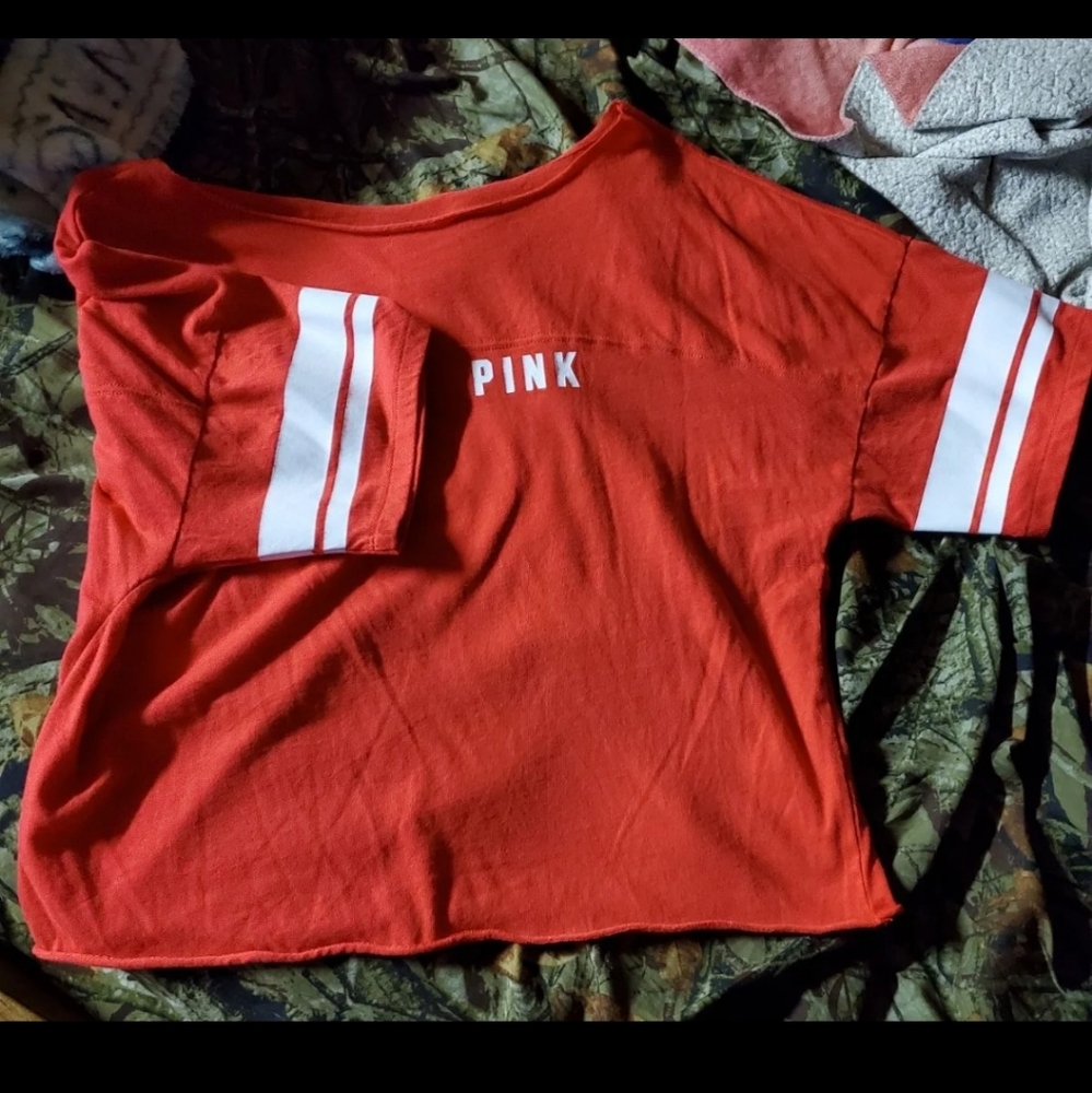 Pink tee